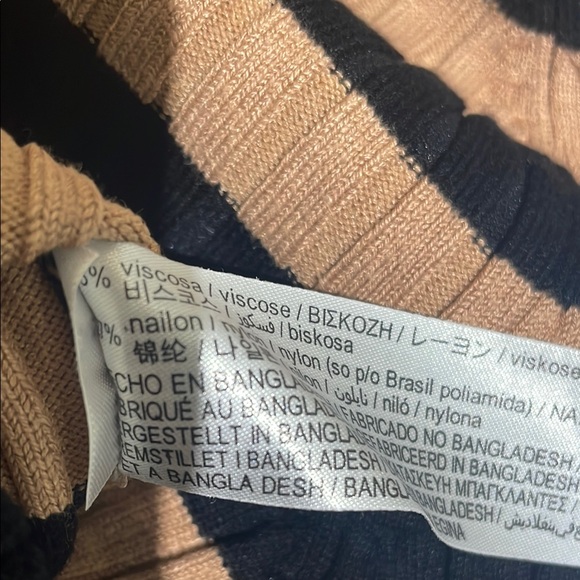Zara Stylish Ribbed Mock Neck  Top in Black and Tan 👵MT - Picture 4 of 4